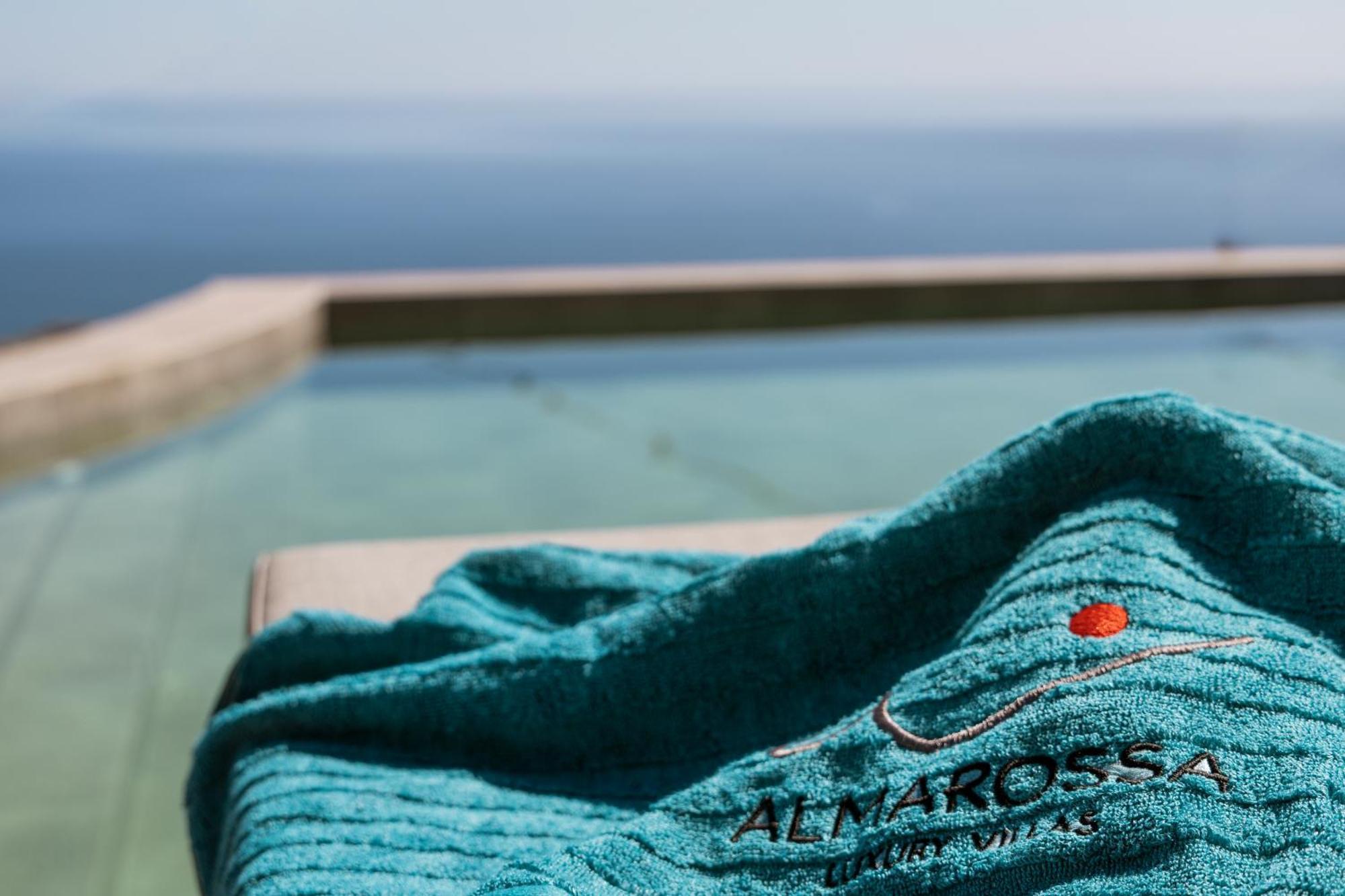 Almarossa Luxury Villas Vourvoúlos Zimmer foto